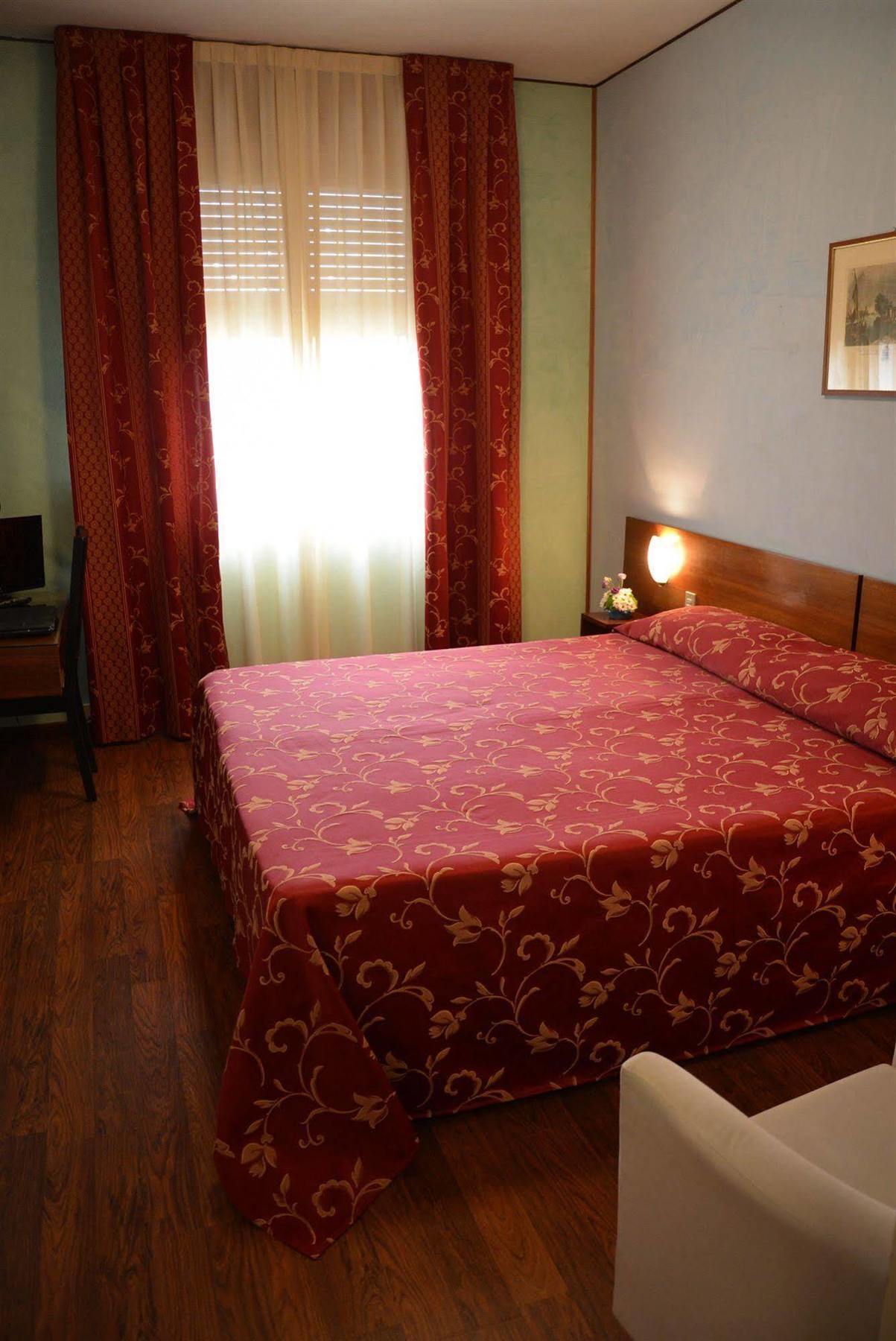 Hotel Salieri Legnago Ngoại thất bức ảnh